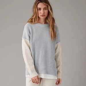 American Eagle Outfitters Light Blue and Cream Sweater